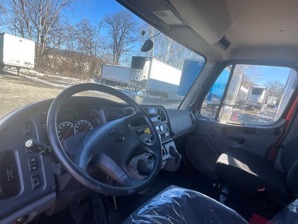 Medium Duty Box Truck-Light and Medium Duty Trucks-Freightliner-2019-M2-Reading-PA-145,000\n\t\tmiles-$ 48,250 - Image 16