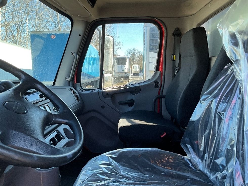 Medium Duty Box Truck-Light and Medium Duty Trucks-Freightliner-2019-M2-Reading-PA-145,000\n\t\tmiles-$ 48,250 - Image 18