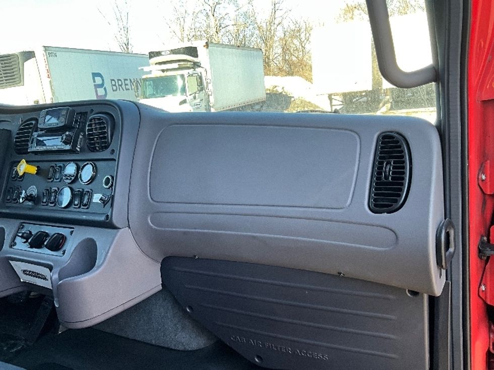 Medium Duty Box Truck-Light and Medium Duty Trucks-Freightliner-2019-M2-Reading-PA-145,000\n\t\tmiles-$ 48,250 - Image 20