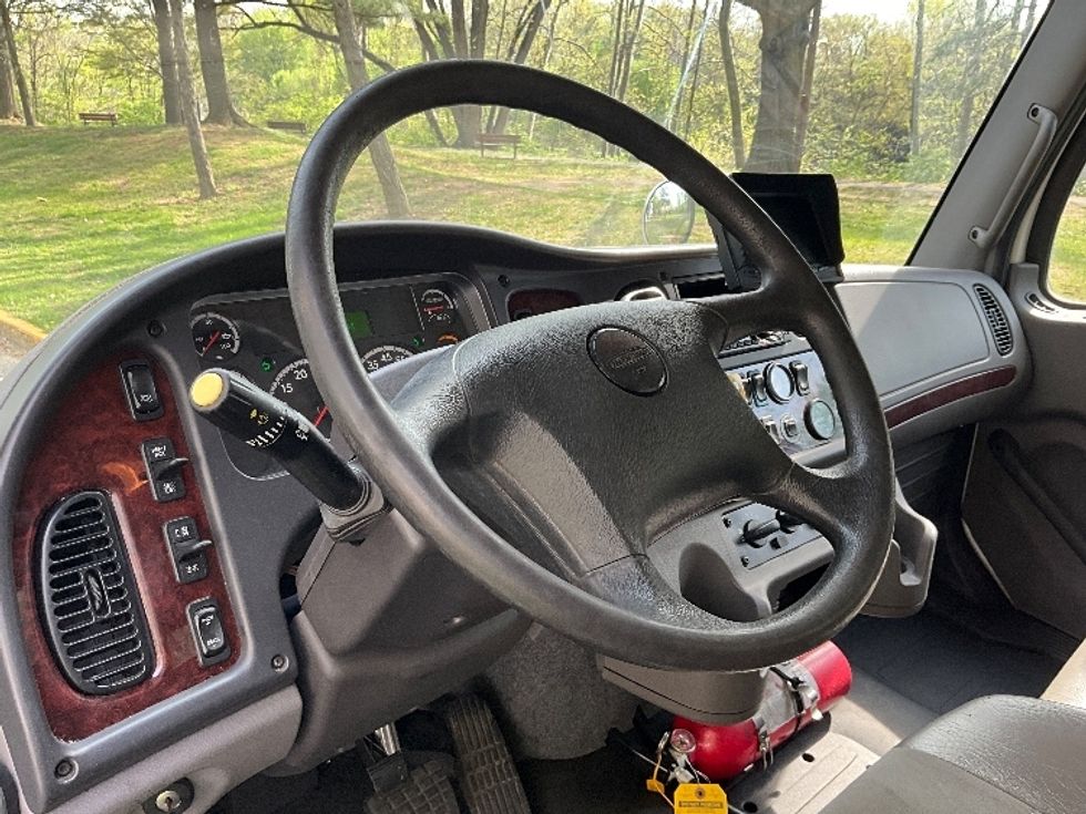 Medium Duty Box Truck-Light and Medium Duty Trucks-Freightliner-2019-M2-Reading-PA-254,776\n\t\tmiles-$ 50,000 - Image 17