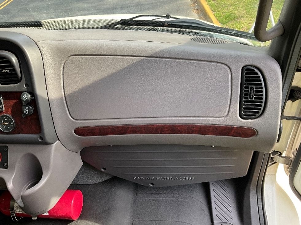 Medium Duty Box Truck-Light and Medium Duty Trucks-Freightliner-2019-M2-Reading-PA-254,776\n\t\tmiles-$ 50,000 - Image 21