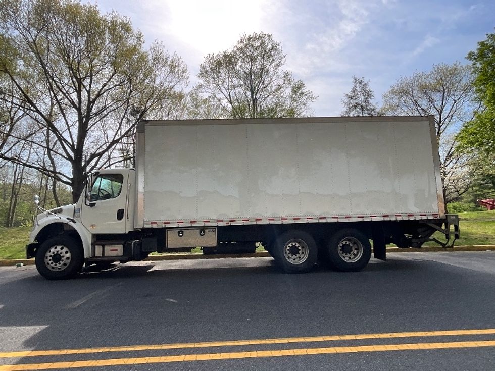 Medium Duty Box Truck-Light and Medium Duty Trucks-Freightliner-2019-M2-Reading-PA-254,776\n\t\tmiles-$ 50,000 - Image 4