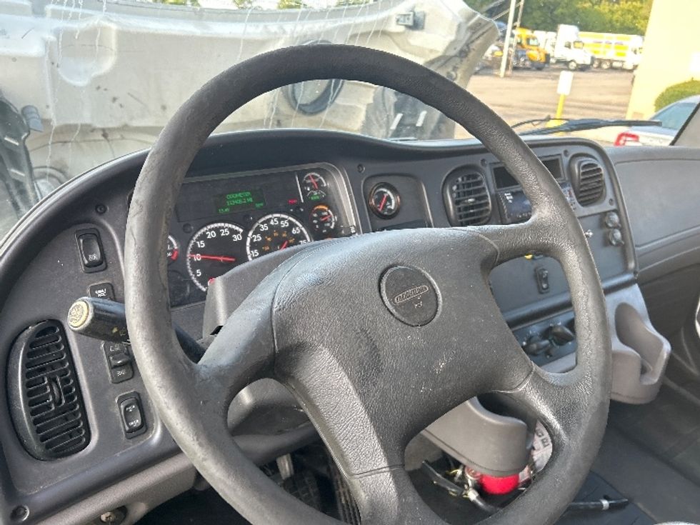 Medium Duty Box Truck-Light and Medium Duty Trucks-Freightliner-2019-M2-Rochester-NY-113,405\n\t\tmiles-$ 41,250 - Image 17