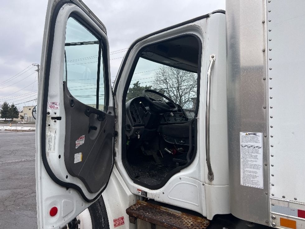 Medium Duty Box Truck-Light and Medium Duty Trucks-Freightliner-2019-M2-Rochester-NY-116,207\n\t\tmiles-$ 45,000 - Image 16