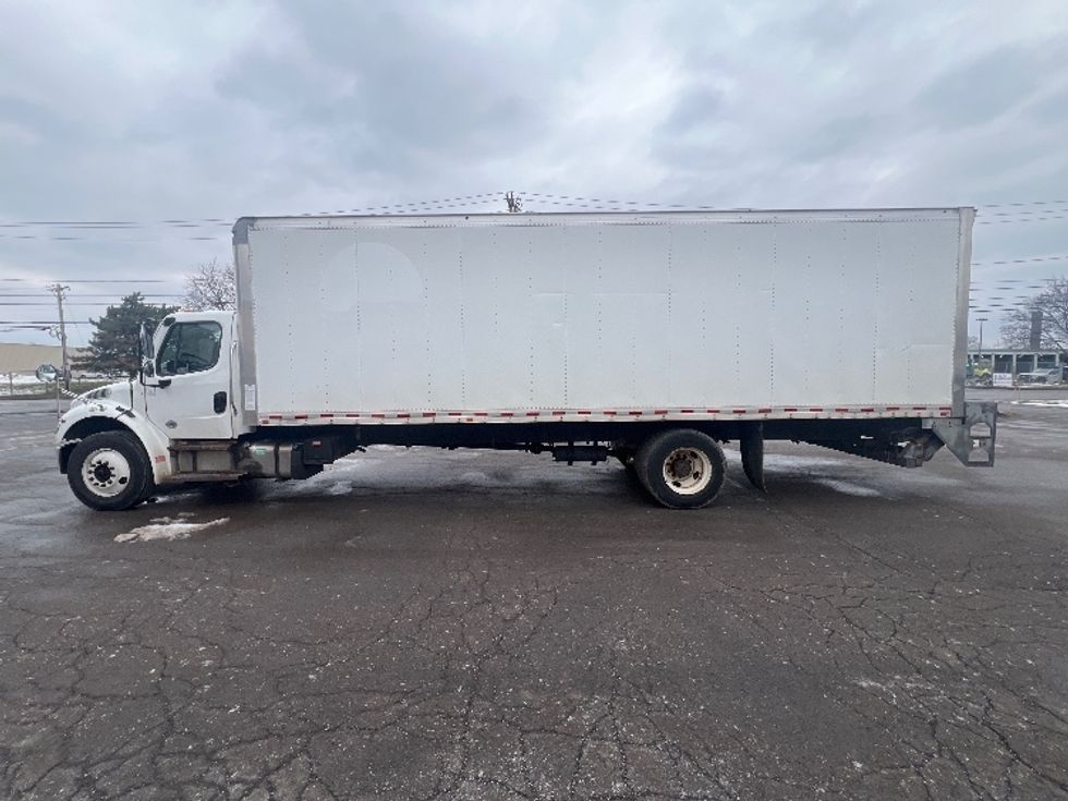 Medium Duty Box Truck-Light and Medium Duty Trucks-Freightliner-2019-M2-Rochester-NY-116,207\n\t\tmiles-$ 45,000 - Image 4