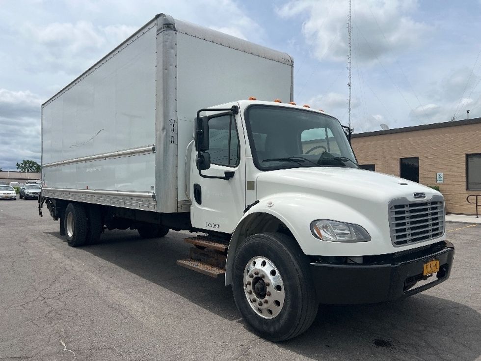 Medium Duty Box Truck-Light and Medium Duty Trucks-Freightliner-2019-M2-Rochester-NY-121,376\n\t\tmiles-$ 54,000 - Image 1