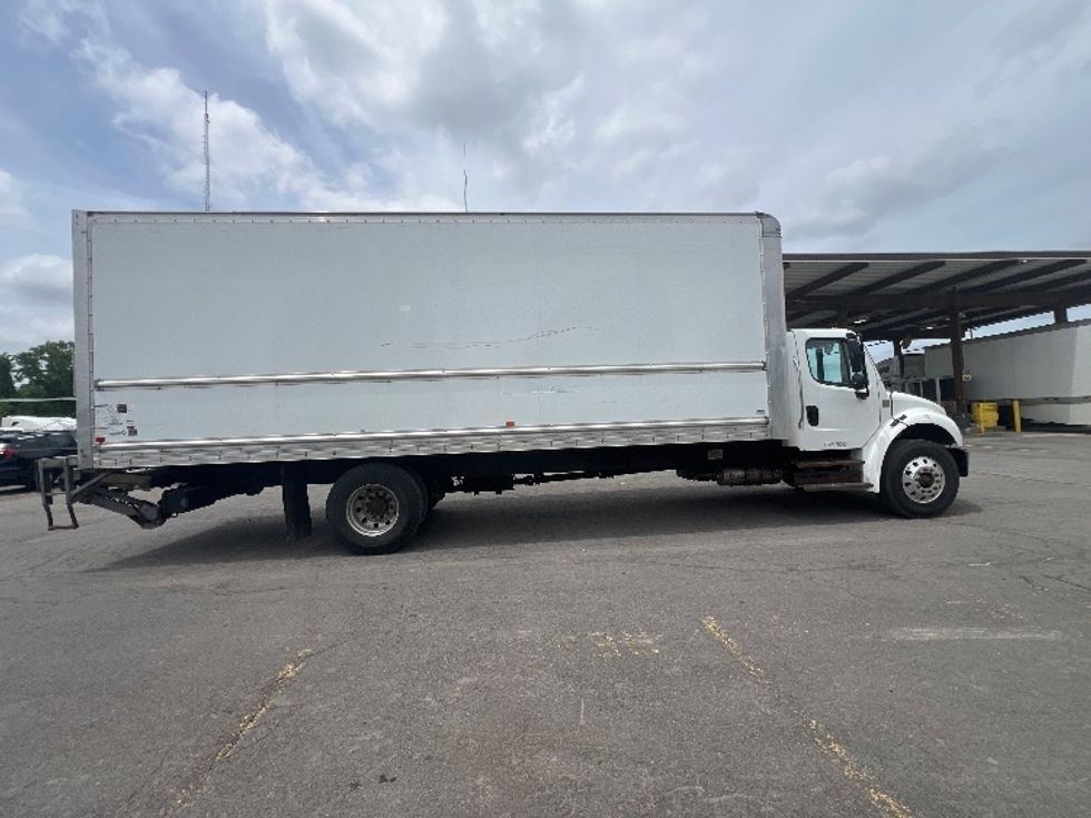 Medium Duty Box Truck-Light and Medium Duty Trucks-Freightliner-2019-M2-Rochester-NY-121,376\n\t\tmiles-$ 54,000 - Image 15