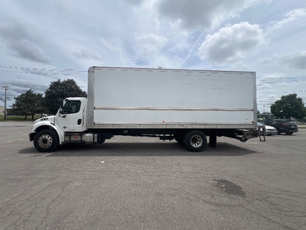 Medium Duty Box Truck-Light and Medium Duty Trucks-Freightliner-2019-M2-Rochester-NY-121,376\n\t\tmiles-$ 54,000 - Image 4