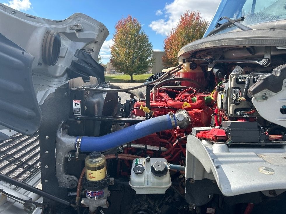 Medium Duty Box Truck-Light and Medium Duty Trucks-Freightliner-2019-M2-Rochester-NY-151,404\n\t\tmiles-$ 47,750 - Image 24