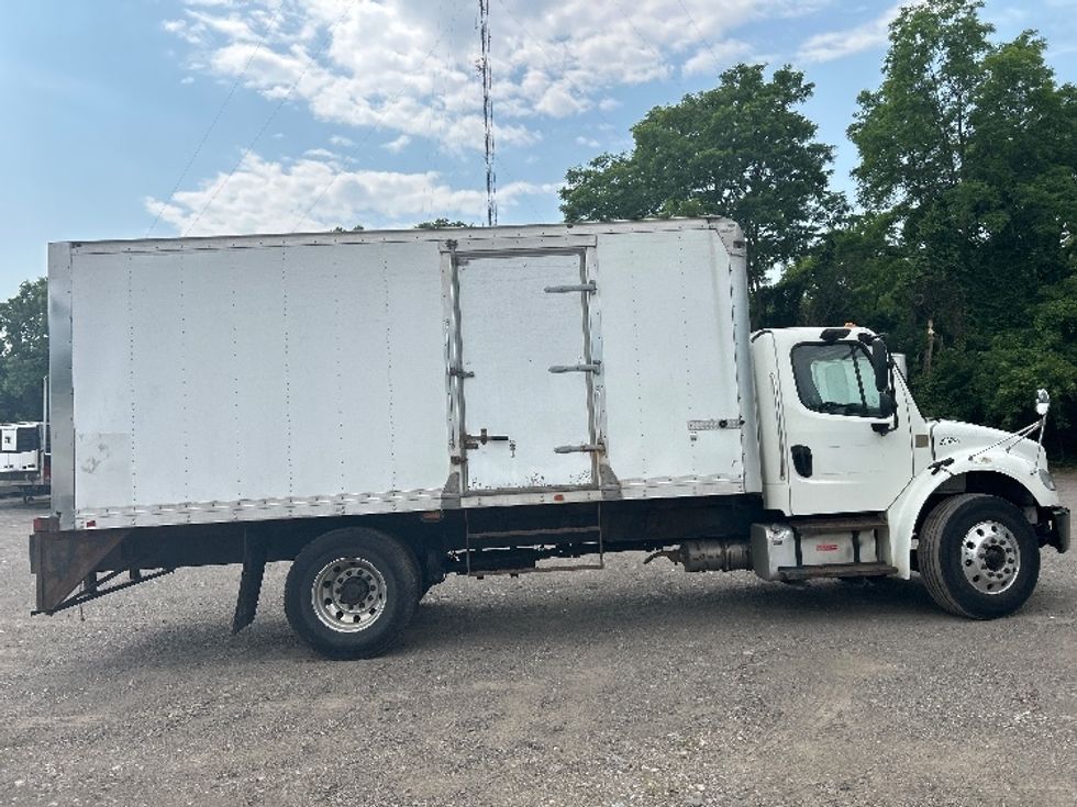 Medium Duty Box Truck-Light and Medium Duty Trucks-Freightliner-2019-M2-Rochester-NY-151,846\n\t\tmiles-$ 37,500 - Image 15