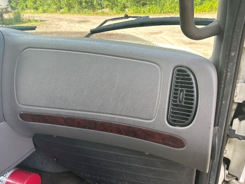 Medium Duty Box Truck-Light and Medium Duty Trucks-Freightliner-2019-M2-Rochester-NY-174,643\n\t\tmiles-$ 34,500 - Image 21