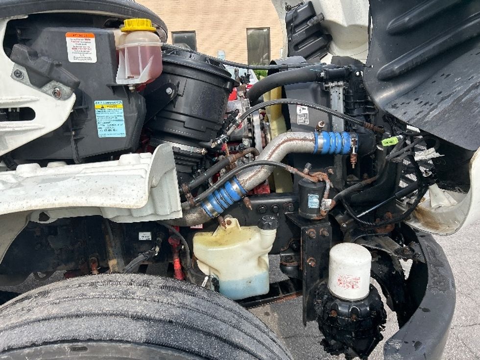 Medium Duty Box Truck-Light and Medium Duty Trucks-Freightliner-2019-M2-Rochester-NY-187,274\n\t\tmiles-$ 33,000 - Image 23