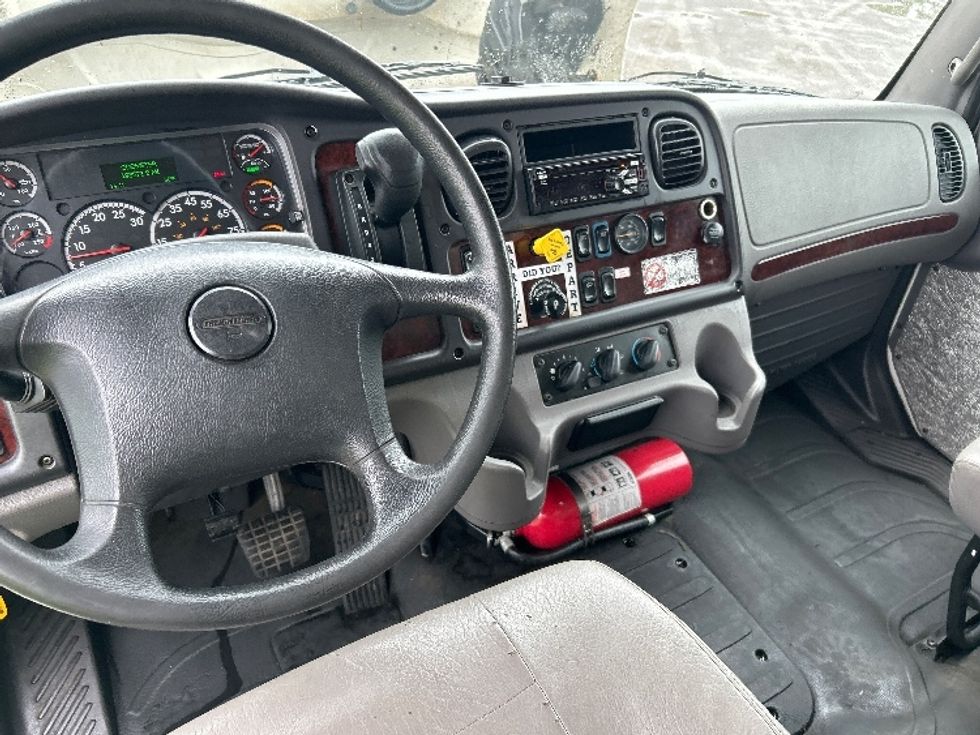 Medium Duty Box Truck-Light and Medium Duty Trucks-Freightliner-2019-M2-Rochester-NY-191,769\n\t\tmiles-$ 32,500 - Image 18