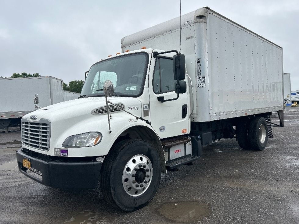 Medium Duty Box Truck-Light and Medium Duty Trucks-Freightliner-2019-M2-Rochester-NY-191,769\n\t\tmiles-$ 32,500 - Image 3
