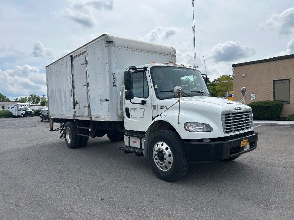 Medium Duty Box Truck-Light and Medium Duty Trucks-Freightliner-2019-M2-Rochester-NY-198,447\n\t\tmiles-$ 29,000 - Image 1