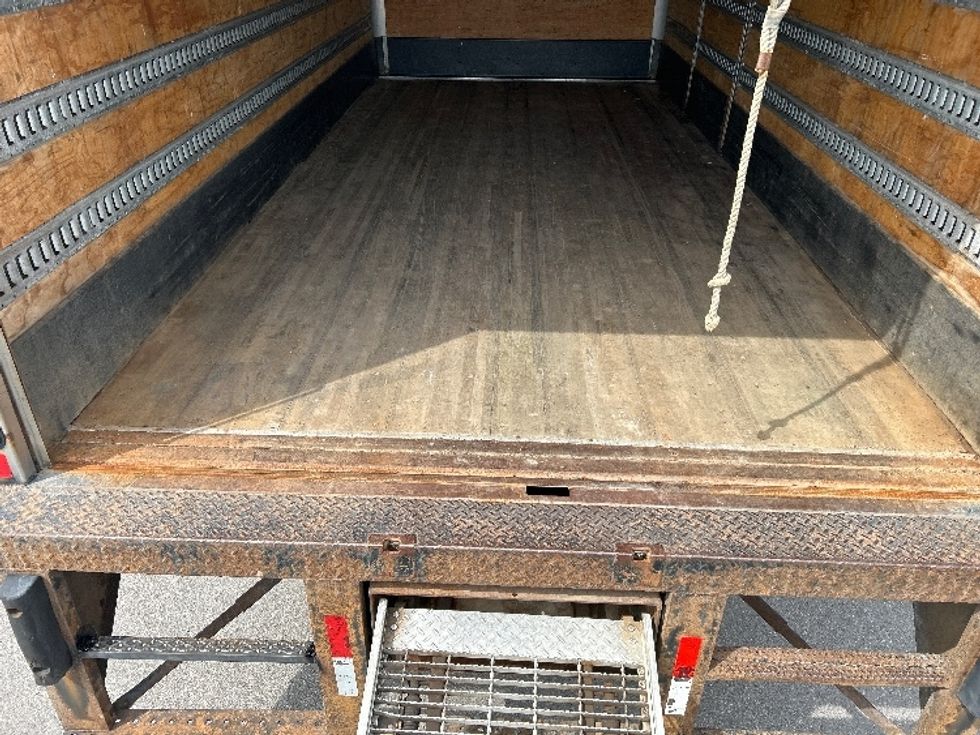 Medium Duty Box Truck-Light and Medium Duty Trucks-Freightliner-2019-M2-Rochester-NY-198,447\n\t\tmiles-$ 29,000 - Image 10