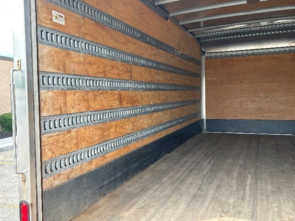 Medium Duty Box Truck-Light and Medium Duty Trucks-Freightliner-2019-M2-Rochester-NY-198,447\n\t\tmiles-$ 29,000 - Image 11