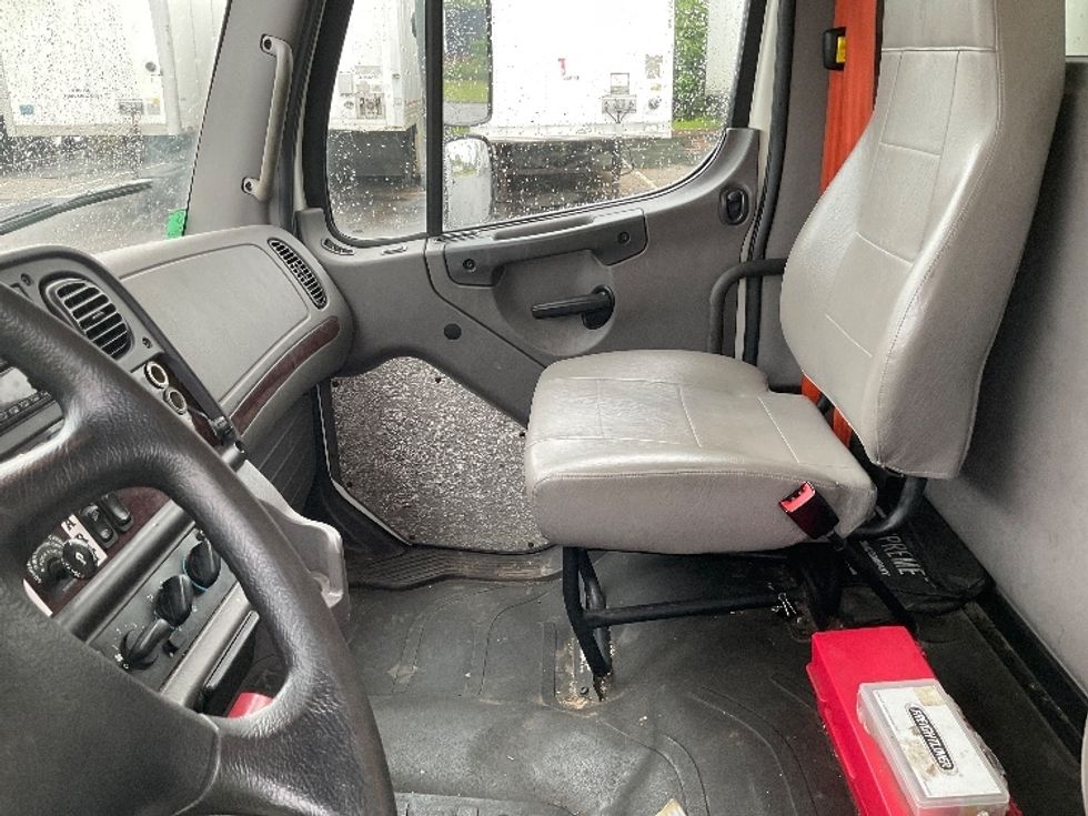 Medium Duty Box Truck-Light and Medium Duty Trucks-Freightliner-2019-M2-Rochester-NY-199,947\n\t\tmiles-$ 31,500 - Image 19