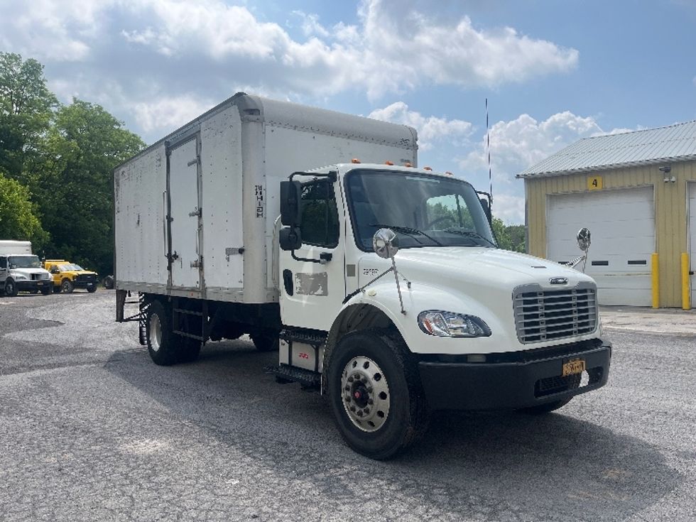 Medium Duty Box Truck-Light and Medium Duty Trucks-Freightliner-2019-M2-Rochester-NY-204,212\n\t\tmiles-$ 31,000 - Image 1