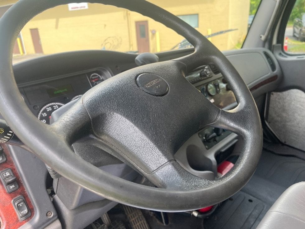 Medium Duty Box Truck-Light and Medium Duty Trucks-Freightliner-2019-M2-Rochester-NY-204,212\n\t\tmiles-$ 31,000 - Image 17