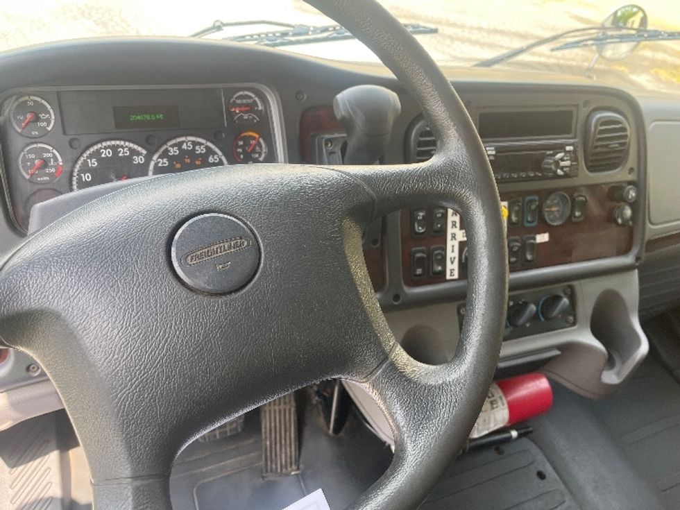 Medium Duty Box Truck-Light and Medium Duty Trucks-Freightliner-2019-M2-Rochester-NY-204,212\n\t\tmiles-$ 31,000 - Image 18
