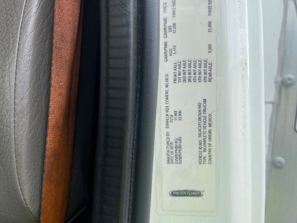 Medium Duty Box Truck-Light and Medium Duty Trucks-Freightliner-2019-M2-Rochester-NY-204,212\n\t\tmiles-$ 31,000 - Image 24