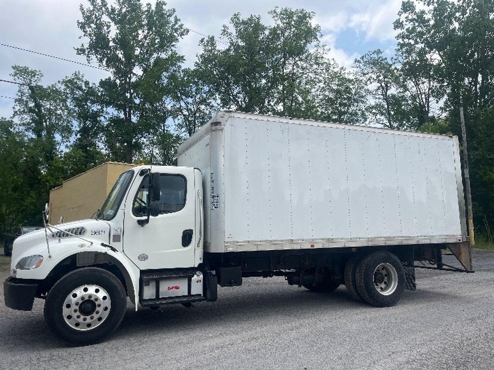 Medium Duty Box Truck-Light and Medium Duty Trucks-Freightliner-2019-M2-Rochester-NY-204,212\n\t\tmiles-$ 31,000 - Image 4