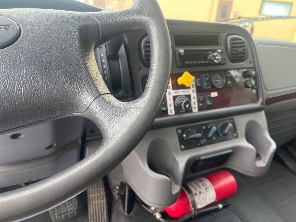 Medium Duty Box Truck-Light and Medium Duty Trucks-Freightliner-2019-M2-Rochester-NY-205,314\n\t\tmiles-$ 30,750 - Image 17