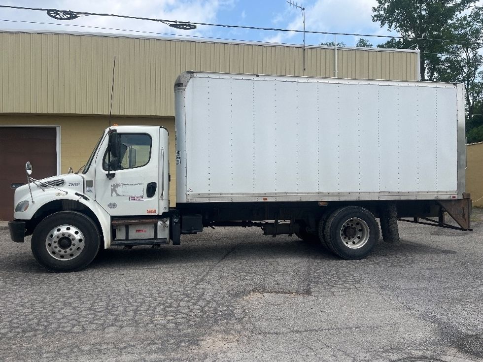 Medium Duty Box Truck-Light and Medium Duty Trucks-Freightliner-2019-M2-Rochester-NY-205,314\n\t\tmiles-$ 30,750 - Image 4