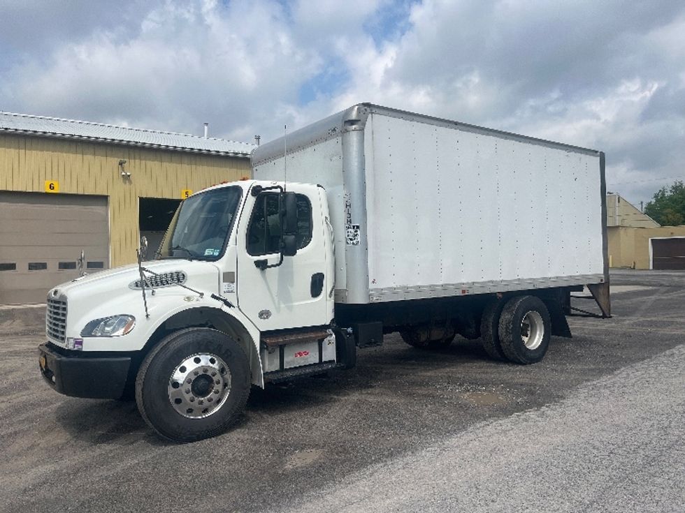 Medium Duty Box Truck-Light and Medium Duty Trucks-Freightliner-2019-M2-Rochester-NY-208,927\n\t\tmiles-$ 30,500 - Image 1
