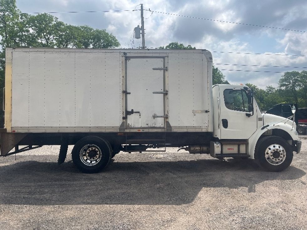 Medium Duty Box Truck-Light and Medium Duty Trucks-Freightliner-2019-M2-Rochester-NY-208,927\n\t\tmiles-$ 30,500 - Image 15