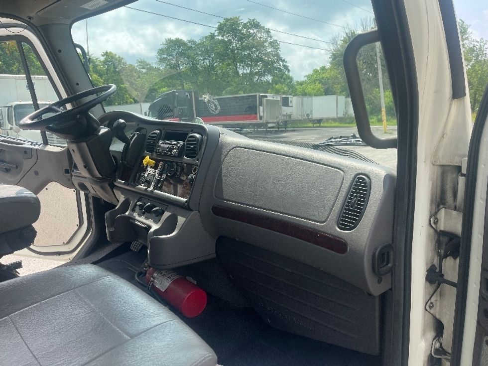 Medium Duty Box Truck-Light and Medium Duty Trucks-Freightliner-2019-M2-Rochester-NY-208,927\n\t\tmiles-$ 30,500 - Image 22