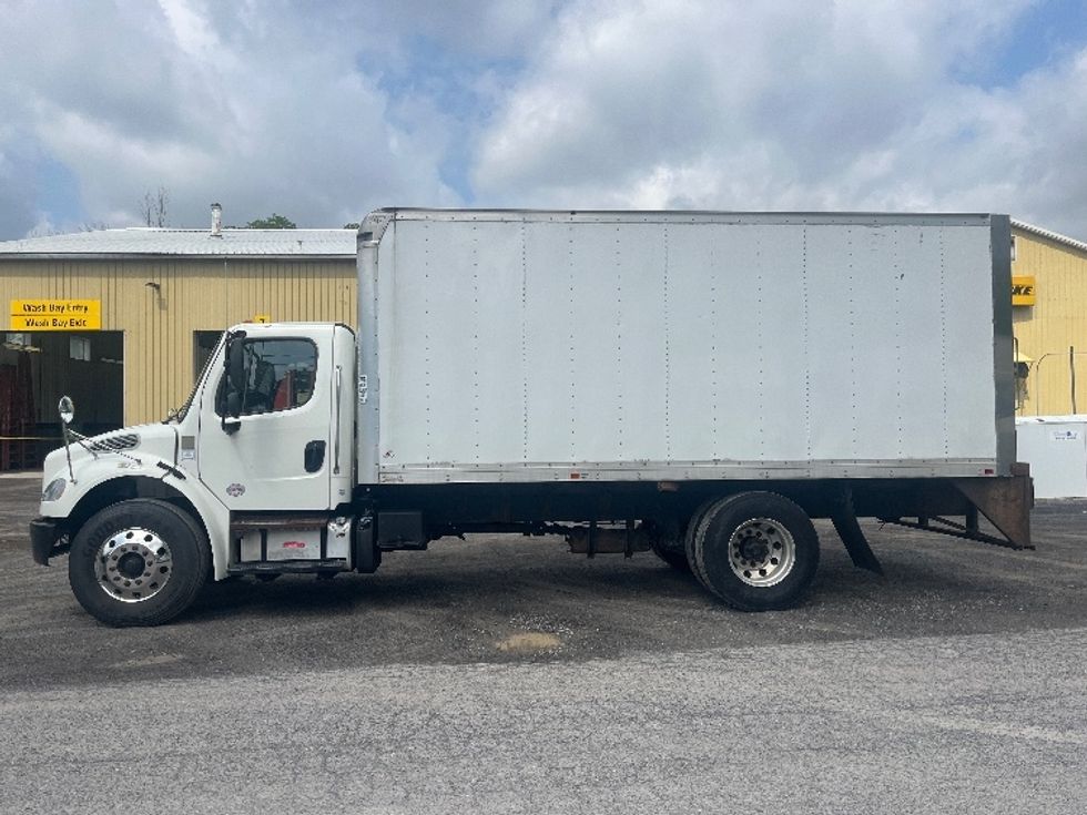 Medium Duty Box Truck-Light and Medium Duty Trucks-Freightliner-2019-M2-Rochester-NY-208,927\n\t\tmiles-$ 30,500 - Image 4
