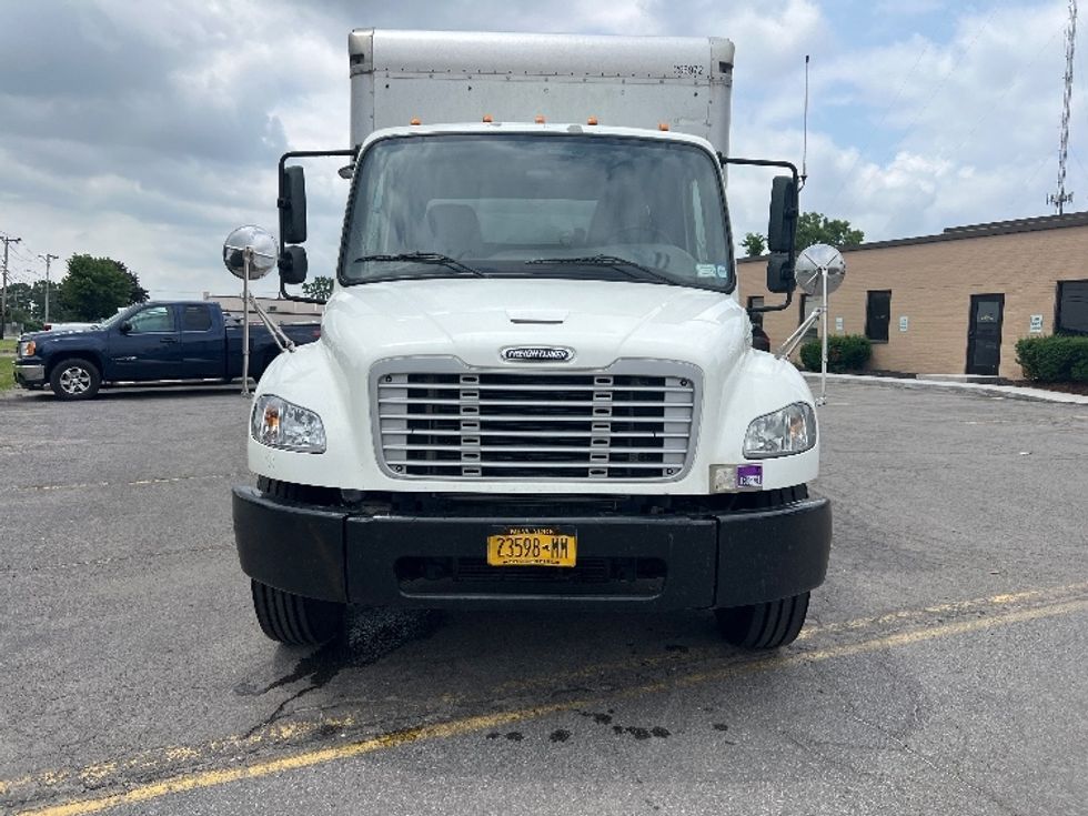 Medium Duty Box Truck-Light and Medium Duty Trucks-Freightliner-2019-M2-Rochester-NY-214,107\n\t\tmiles-$ 29,750 - Image 2