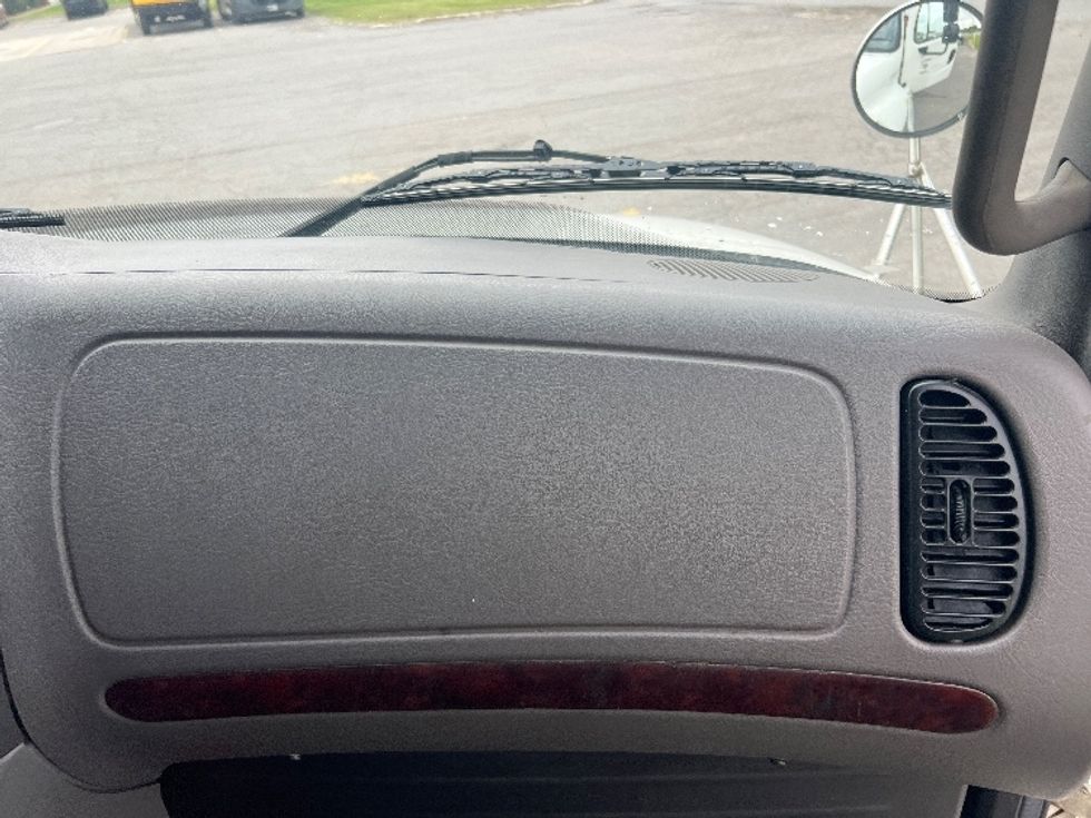 Medium Duty Box Truck-Light and Medium Duty Trucks-Freightliner-2019-M2-Rochester-NY-214,107\n\t\tmiles-$ 29,750 - Image 21