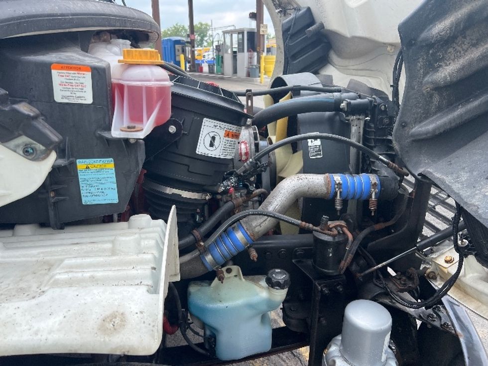 Medium Duty Box Truck-Light and Medium Duty Trucks-Freightliner-2019-M2-Rochester-NY-214,107\n\t\tmiles-$ 29,750 - Image 23