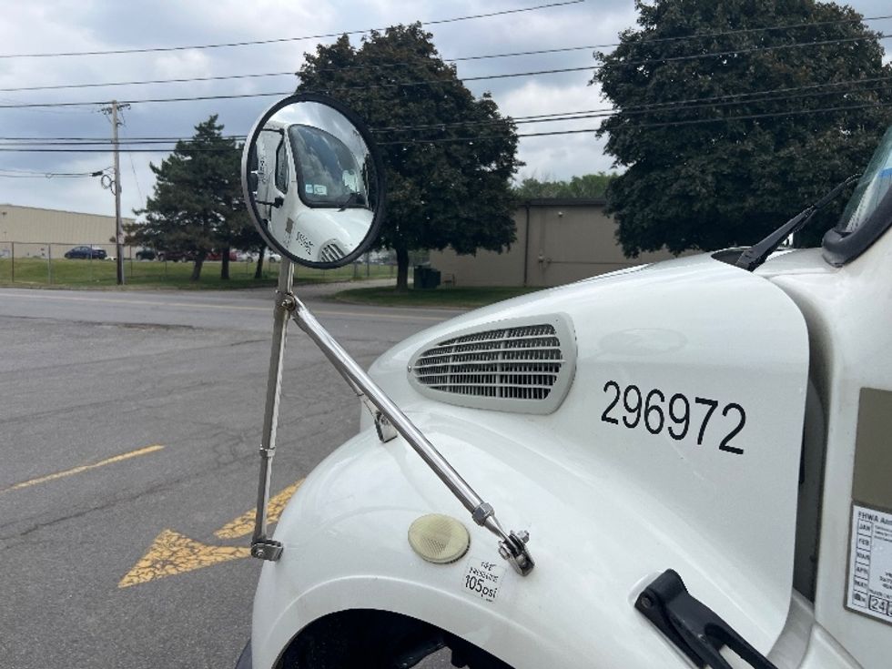 Medium Duty Box Truck-Light and Medium Duty Trucks-Freightliner-2019-M2-Rochester-NY-214,107\n\t\tmiles-$ 29,750 - Image 25