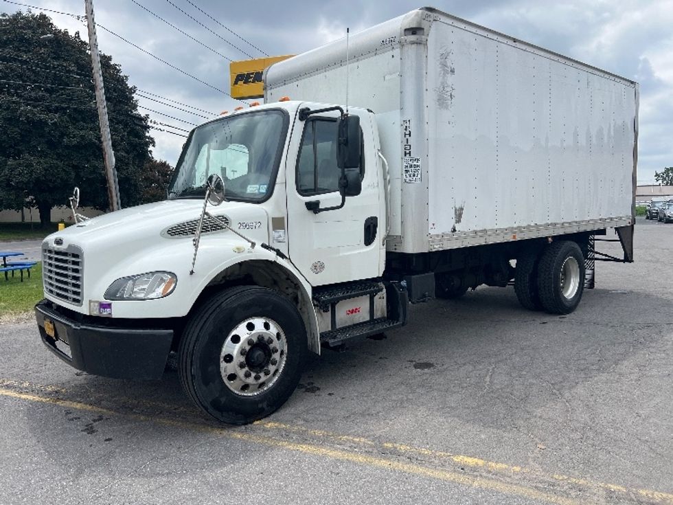 Medium Duty Box Truck-Light and Medium Duty Trucks-Freightliner-2019-M2-Rochester-NY-214,107\n\t\tmiles-$ 29,750 - Image 3