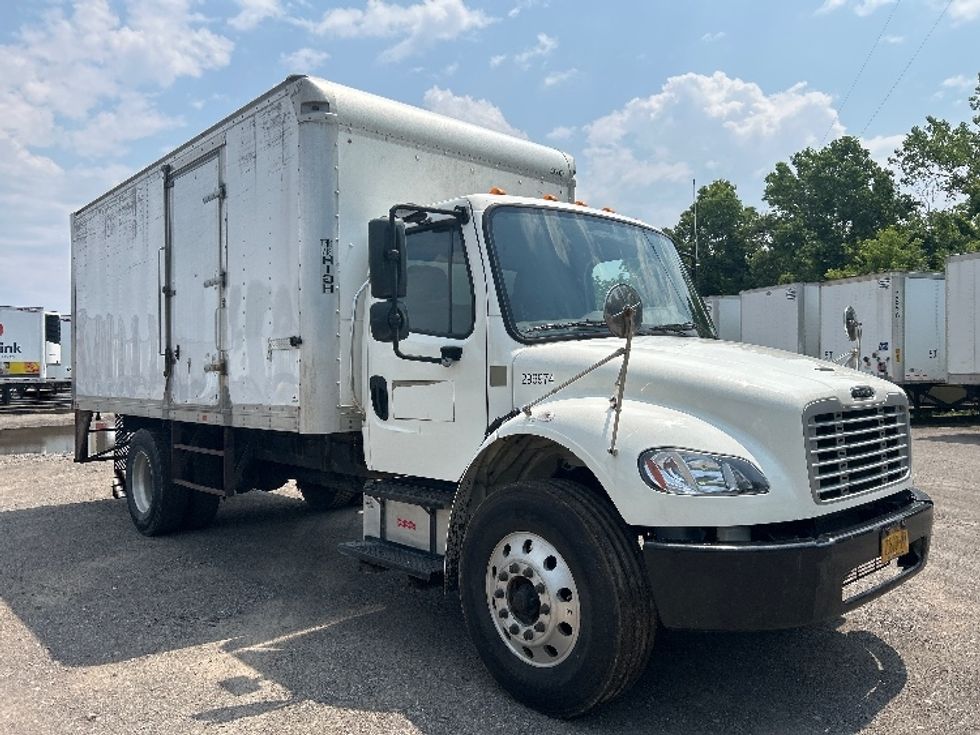 Medium Duty Box Truck-Light and Medium Duty Trucks-Freightliner-2019-M2-Rochester-NY-220,850\n\t\tmiles-$ 29,000 - Image 1