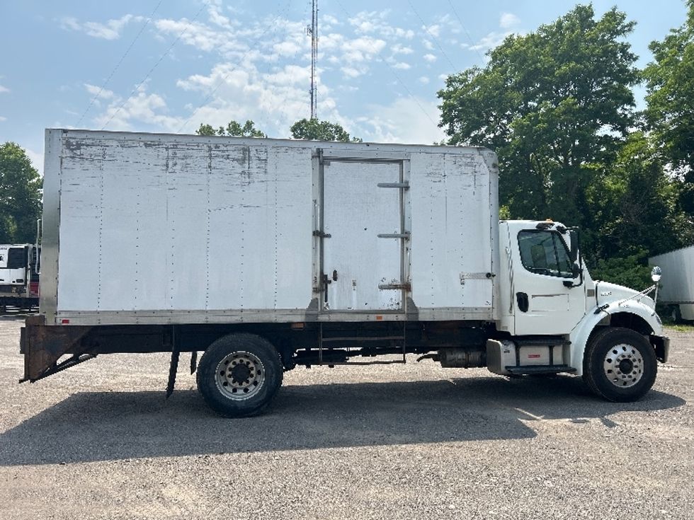 Medium Duty Box Truck-Light and Medium Duty Trucks-Freightliner-2019-M2-Rochester-NY-220,850\n\t\tmiles-$ 29,000 - Image 15