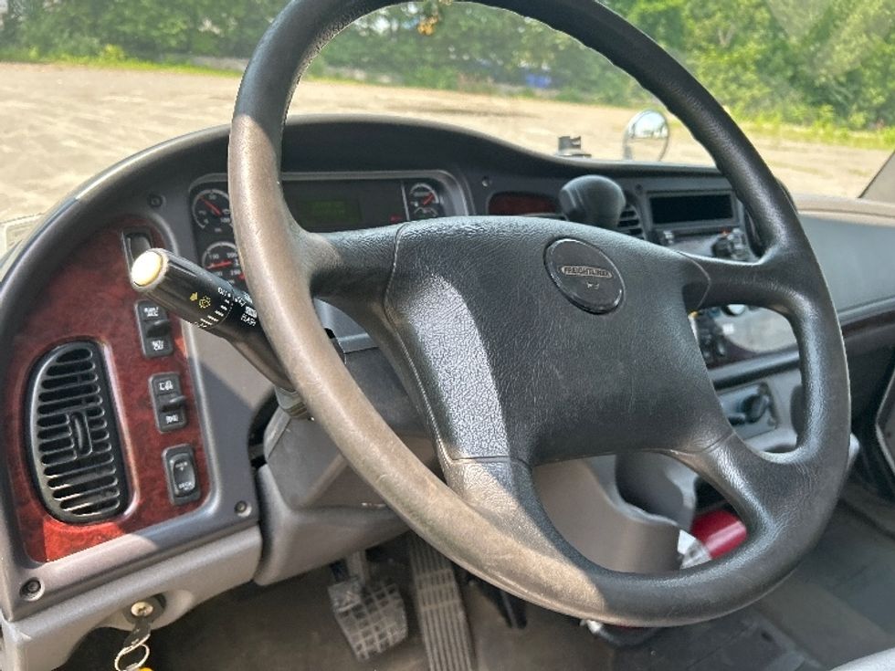 Medium Duty Box Truck-Light and Medium Duty Trucks-Freightliner-2019-M2-Rochester-NY-220,850\n\t\tmiles-$ 29,000 - Image 17