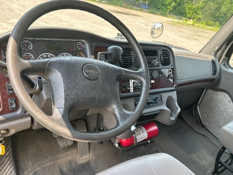 Medium Duty Box Truck-Light and Medium Duty Trucks-Freightliner-2019-M2-Rochester-NY-220,850\n\t\tmiles-$ 29,000 - Image 18