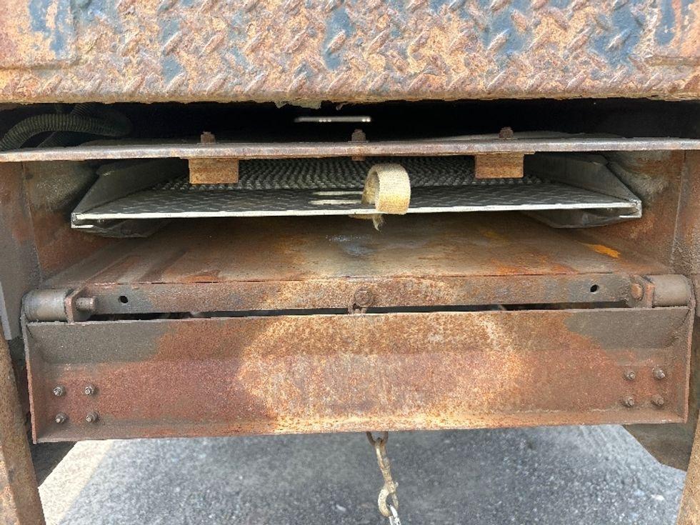 Medium Duty Box Truck-Light and Medium Duty Trucks-Freightliner-2019-M2-Rochester-NY-220,850\n\t\tmiles-$ 29,000 - Image 9