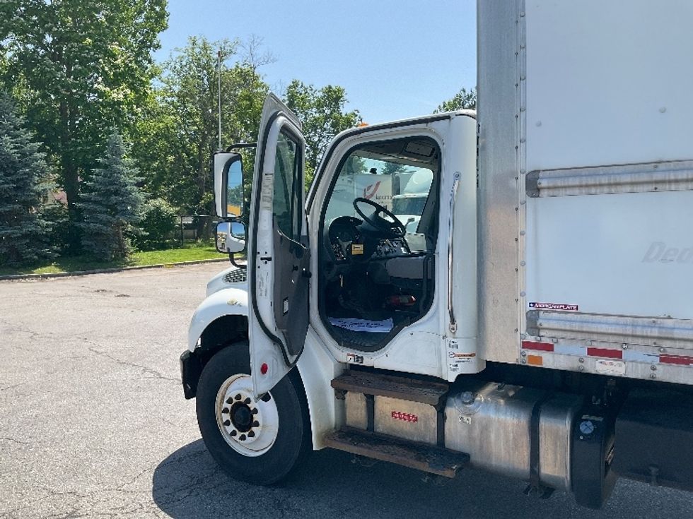 Medium Duty Box Truck-Light and Medium Duty Trucks-Freightliner-2019-M2-Rochester-NY-241,000\n\t\tmiles-$ 37,750 - Image 16