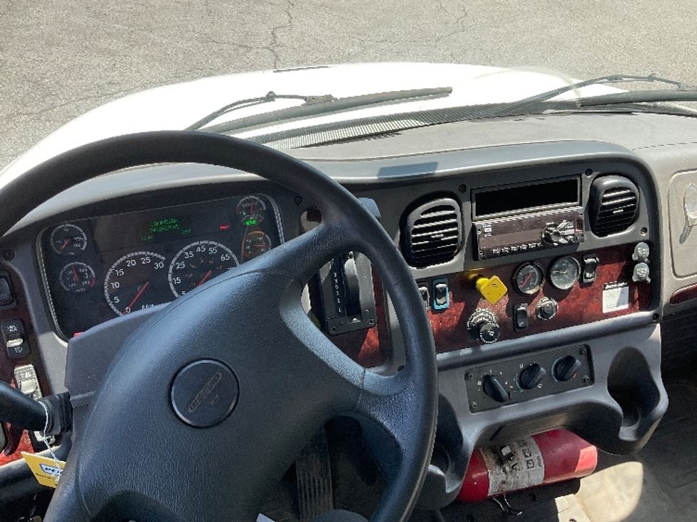 Medium Duty Box Truck-Light and Medium Duty Trucks-Freightliner-2019-M2-Rochester-NY-241,000\n\t\tmiles-$ 37,750 - Image 18