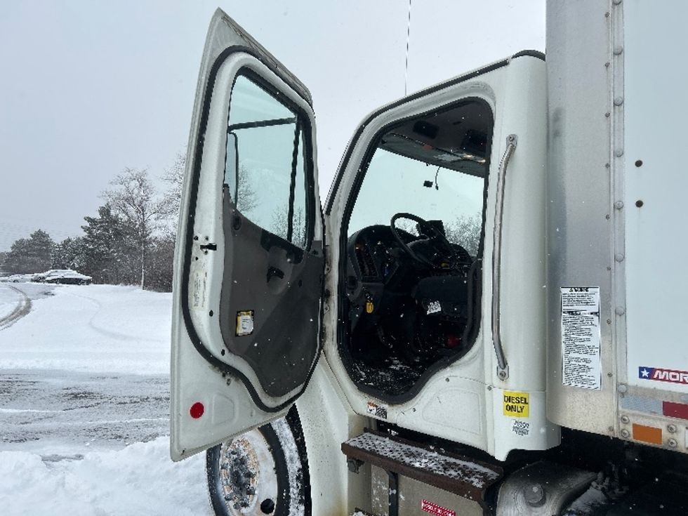 Medium Duty Box Truck-Light and Medium Duty Trucks-Freightliner-2019-M2-Rochester-NY-342,181\n\t\tmiles-$ 20,000 - Image 15