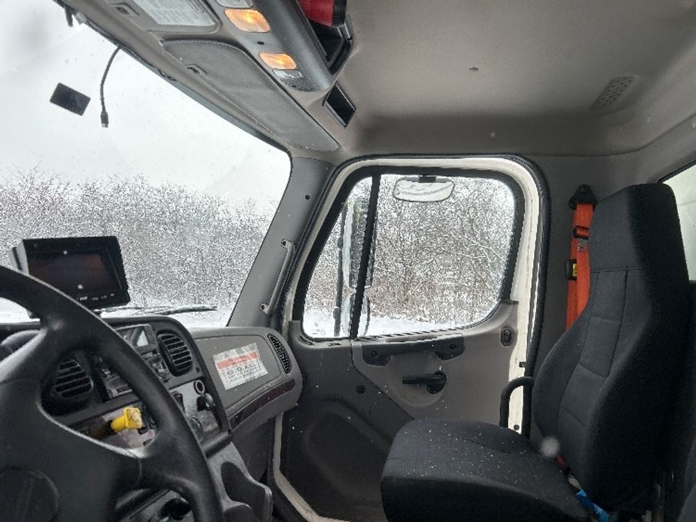 Medium Duty Box Truck-Light and Medium Duty Trucks-Freightliner-2019-M2-Rochester-NY-342,181\n\t\tmiles-$ 20,000 - Image 18