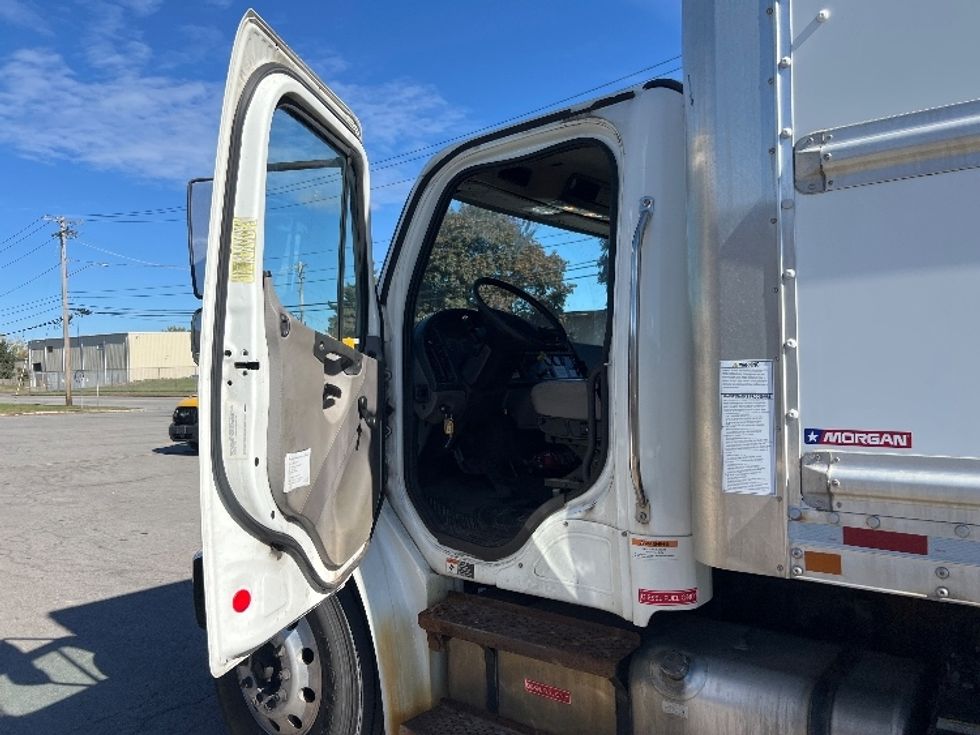 Medium Duty Box Truck-Light and Medium Duty Trucks-Freightliner-2019-M2-Rochester-NY-390,669\n\t\tmiles-$ 21,250 - Image 16