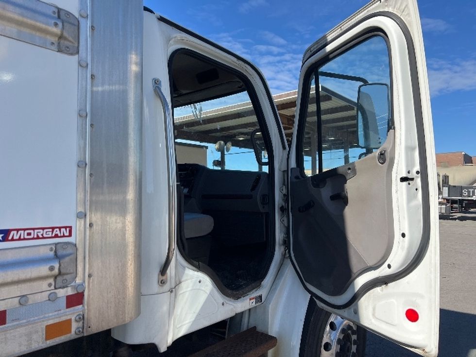 Medium Duty Box Truck-Light and Medium Duty Trucks-Freightliner-2019-M2-Rochester-NY-390,669\n\t\tmiles-$ 21,250 - Image 20