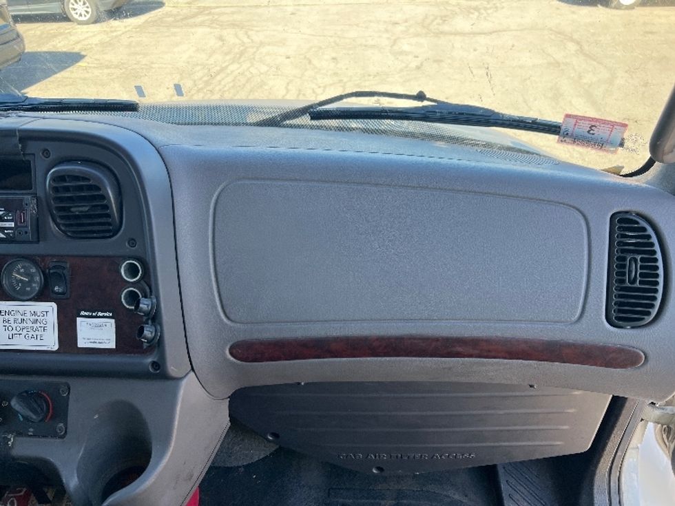 Medium Duty Box Truck-Light and Medium Duty Trucks-Freightliner-2019-M2-Rochester-NY-390,669\n\t\tmiles-$ 21,250 - Image 21